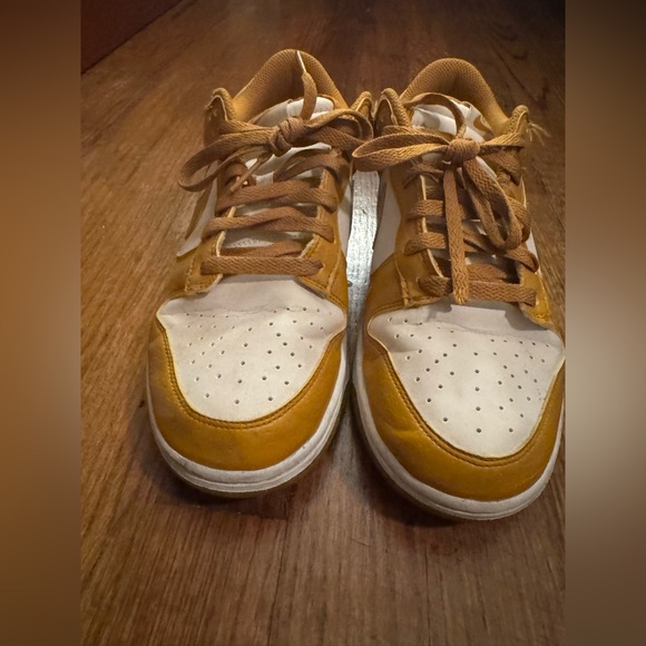 Nike dunk low next nature | gold | size 10 - Picture 3 of 5